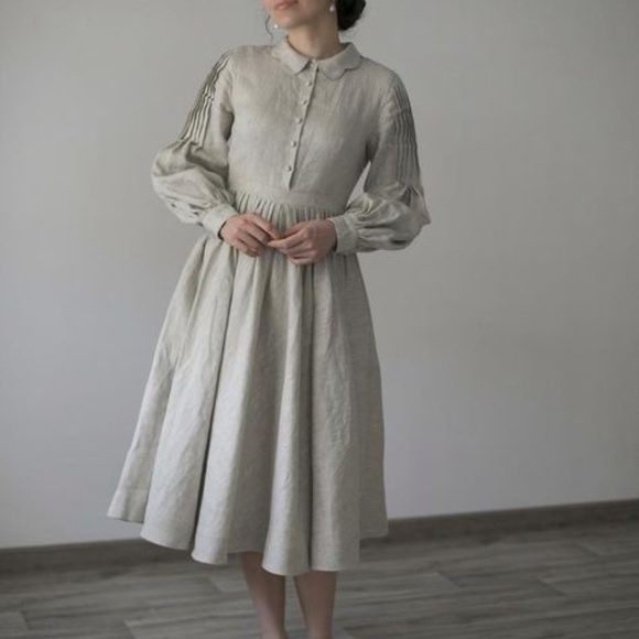 Beth Dress with short sleeves in Natural - Picture 1 of 8